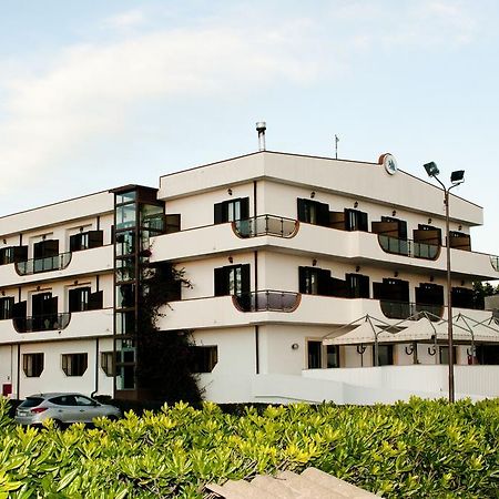 Hotel Onda Bleu Botricello Exterior photo